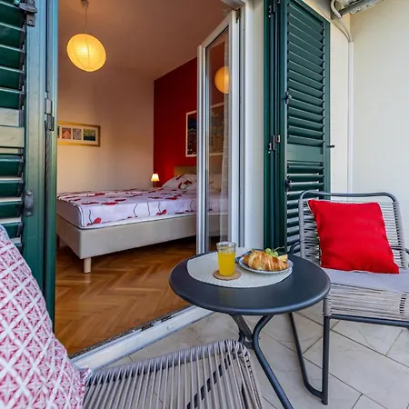 Red Appartement