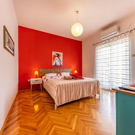 Apartmán Red *